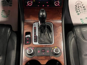 Внедорожник Volkswagen Touareg 2004 года, 799000 рублей, Красноярск