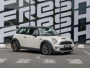 Хетчбэк MINI Cooper S 2010 года, 1130000 рублей, Краснодар