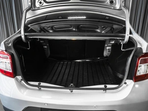 Седан Renault Logan 2019 года, 920000 рублей, Тюмень