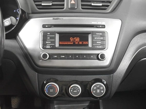 Хетчбэк Kia Rio 2016 года, 975200 рублей, Казань