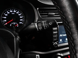 Седан Kia Rio 2018 года, 1315000 рублей, Тюмень