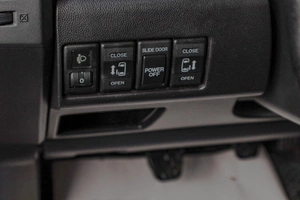 Минивэн Mazda 5 2008 года, 679000 рублей, Челябинск