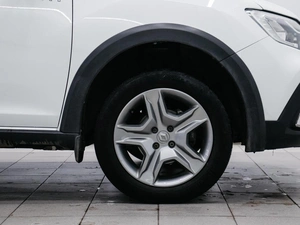 Хетчбэк Renault Sandero Stepway 2019 года, 979000 рублей, Красноярск