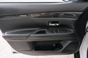 Внедорожник Mitsubishi Outlander 2015 года, 1999000 рублей, Красноярск