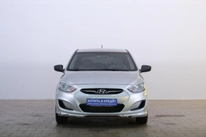 Хетчбэк Hyundai Solaris 2013 года, 779000 рублей, Омск
