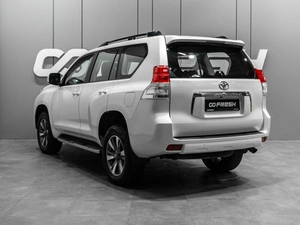 Внедорожник Toyota Land Cruiser Prado 2010 года, 3727000 рублей, Тюмень