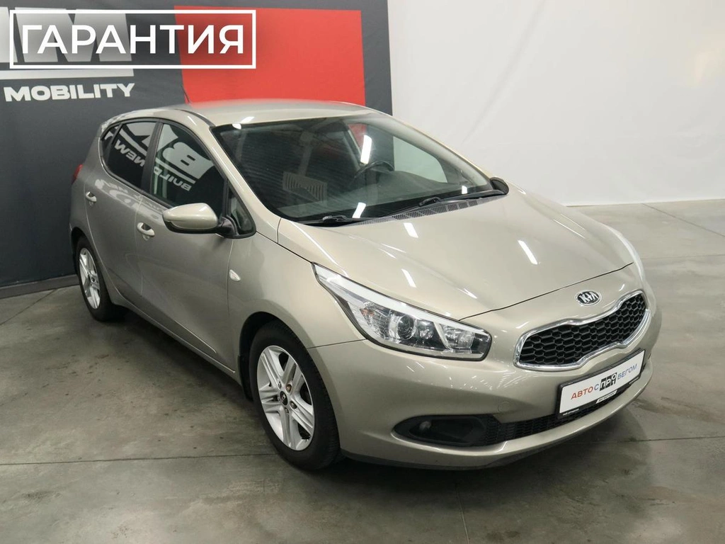 Хэтчбек Kia Ceed 2014 года, 1250000 рублей, Курск