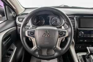 Внедорожник Mitsubishi Pajero Sport 2016 года, 2649000 рублей, Барнаул