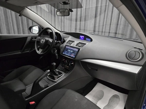 Седан Mazda 3 2011 года, 829000 рублей, Красноярск