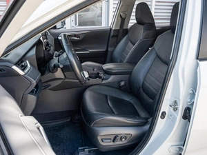 Внедорожник Toyota RAV4 2021 года, 3380000 рублей, Краснодар