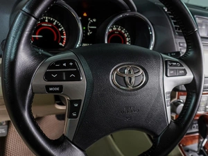 Внедорожник Toyota Highlander 2010 года, 1799000 рублей, Воронеж