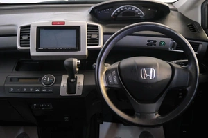 Минивэн Honda Freed 2013 года, 1149000 рублей, Омск