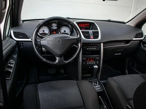 Хетчбэк Peugeot 207 2009 года, 600000 рублей, Краснодар