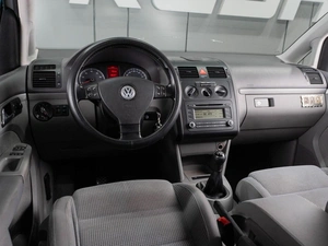 Минивэн Volkswagen Touran 2006 года, 769000 рублей, Тюмень
