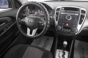 Универсал Kia Ceed 2011 года, 759000 рублей, Барнаул