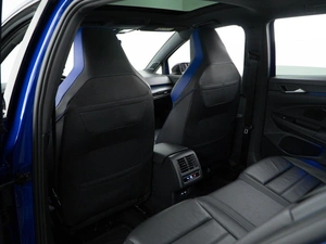 Хетчбэк Volkswagen Golf R 2021 года, 5846900 рублей, Москва