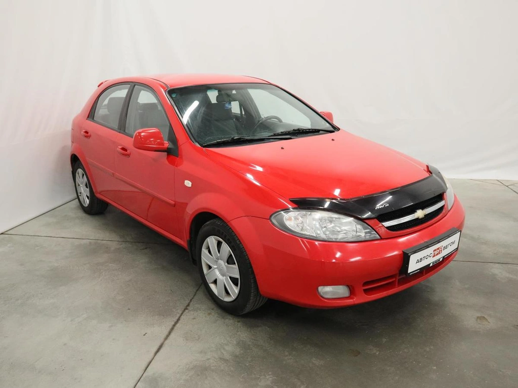 Хэтчбек Chevrolet Lacetti 2010 года, 690000 рублей, Курск