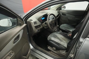 Седан Chevrolet Cobalt 2013 года, 940000 рублей, Курск