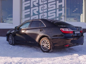 Седан Toyota Camry 2015 года, 2160000 рублей, Владимир