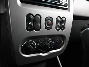 Седан Renault Logan 2012 года, 499000 рублей, Аксай