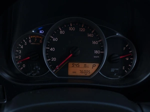 Хетчбэк Toyota Ractis 2013 года, 1070000 рублей, Омск