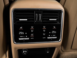 Внедорожник Porsche Cayenne Turbo 2018 года, 8989000 рублей, Ставрополь