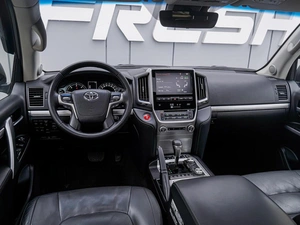 Внедорожник Toyota Land Cruiser 2019 года, 7350000 рублей, Краснодар