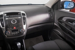 Универсал Kia Ceed 2011 года, 989000 рублей, Томск