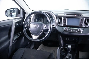 Внедорожник Toyota RAV4 2017 года, 2149000 рублей, Пермь