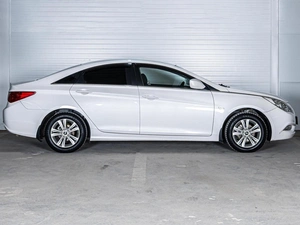 Седан Hyundai Sonata 2011 года, 825000 рублей, Ставрополь