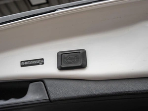 Внедорожник Toyota RAV4 2019 года, 3070000 рублей, Краснодар