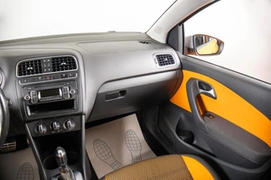 Хетчбэк Volkswagen Polo 2011 года, 819000 рублей, Пермь