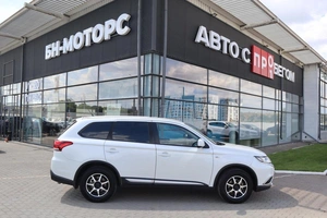 Внедорожник Mitsubishi Outlander 2016 года, 1800000 рублей, Мирное