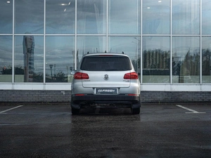 Внедорожник Volkswagen Tiguan 2011 года, 1110000 рублей, Нижний Новгород