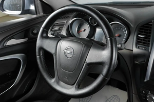 Седан Opel Insignia 2009 года, 639000 рублей, Тюмень
