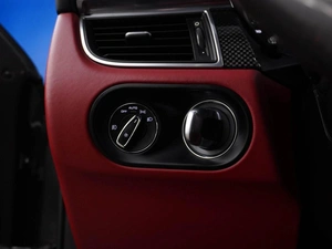 Внедорожник Porsche Macan Turbo 2014 года, 2699982 рублей, Москва