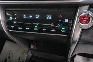 Седан Honda Grace 2015 года, 1079000 рублей, Красноярск