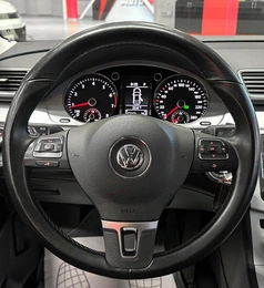 Седан Volkswagen Passat CC 2013 года, 1530000 рублей, Красноярск