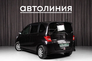 Минивэн Honda Freed 2009 года, 870000 рублей, Красноярск