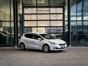 Хетчбэк Kia Ceed 2013 года, 879000 рублей, Уфа
