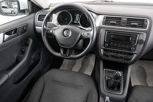 Седан Volkswagen Jetta 2017 года, 1399000 рублей, Красноярск