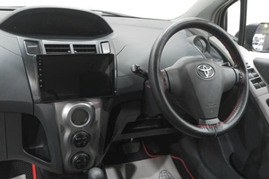 Хетчбэк Toyota Vitz 2009 года, 629000 рублей, Новокузнецк