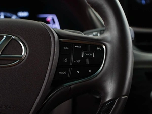 Седан Lexus ES 2021 года, 4618888 рублей, Москва