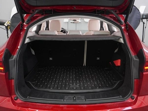 Внедорожник Jaguar E-Pace 2018 года, 2915000 рублей, Воронеж