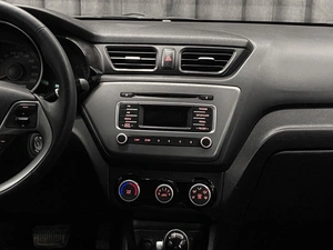 Седан Kia Rio 2017 года, 799000 рублей, Красноярск