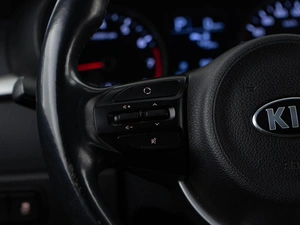 Хетчбэк Kia Rio X-Line 2018 года, 1429050 рублей, Москва