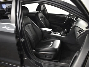 Седан Hyundai Sonata 2018 года, 1635100 рублей, Казань