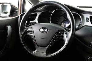 Хетчбэк Kia Rio 2012 года, 949000 рублей, Красноярск