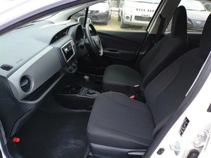 Хетчбэк Toyota Vitz 2015 года, 660000 рублей, Красноярск