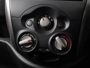 Хетчбэк Nissan March 2016 года, 799000 рублей, Тюмень